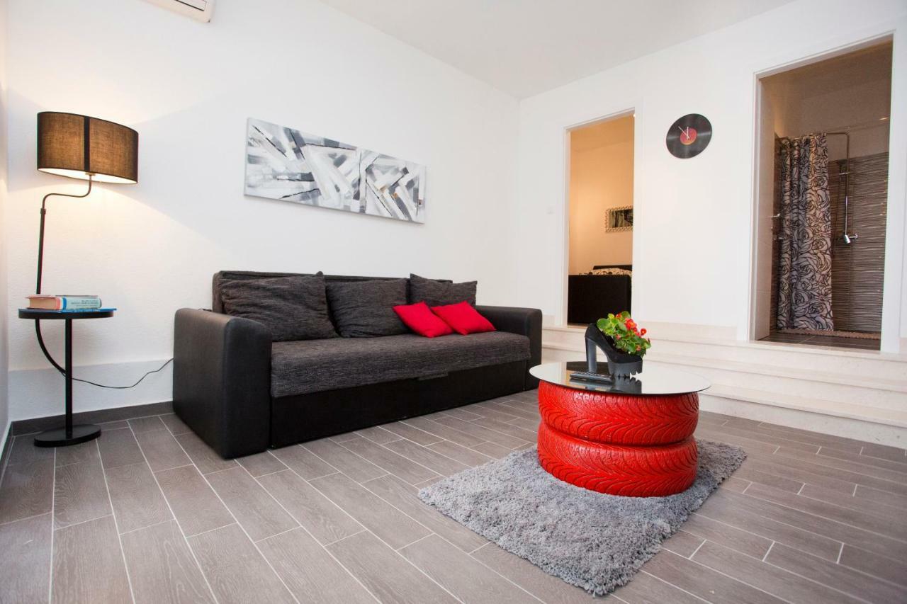 Apartments Silver Tree สปลิท ภายนอก รูปภาพ